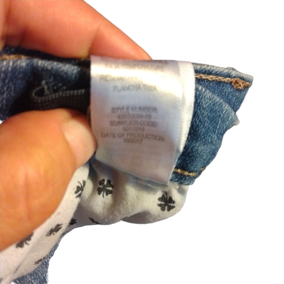 LUCKY BRAND Dylan Boyfriend Butterfly Appliques Distressed Stretch Jeans Size 12 - Picture 3 of 9